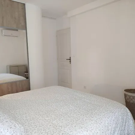 Confortable T2, Clim, Parking - 4 Pers. - Fr-1-816-43 *